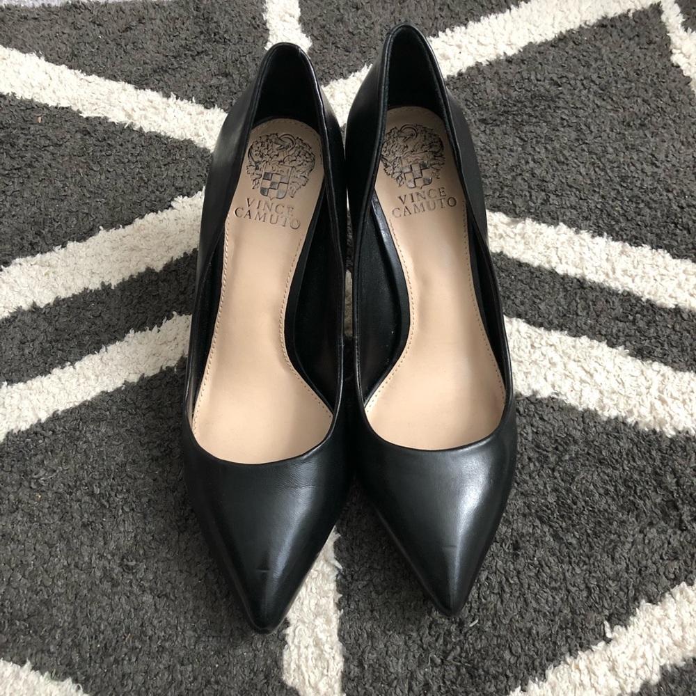 Vince Camuto black leather pumps